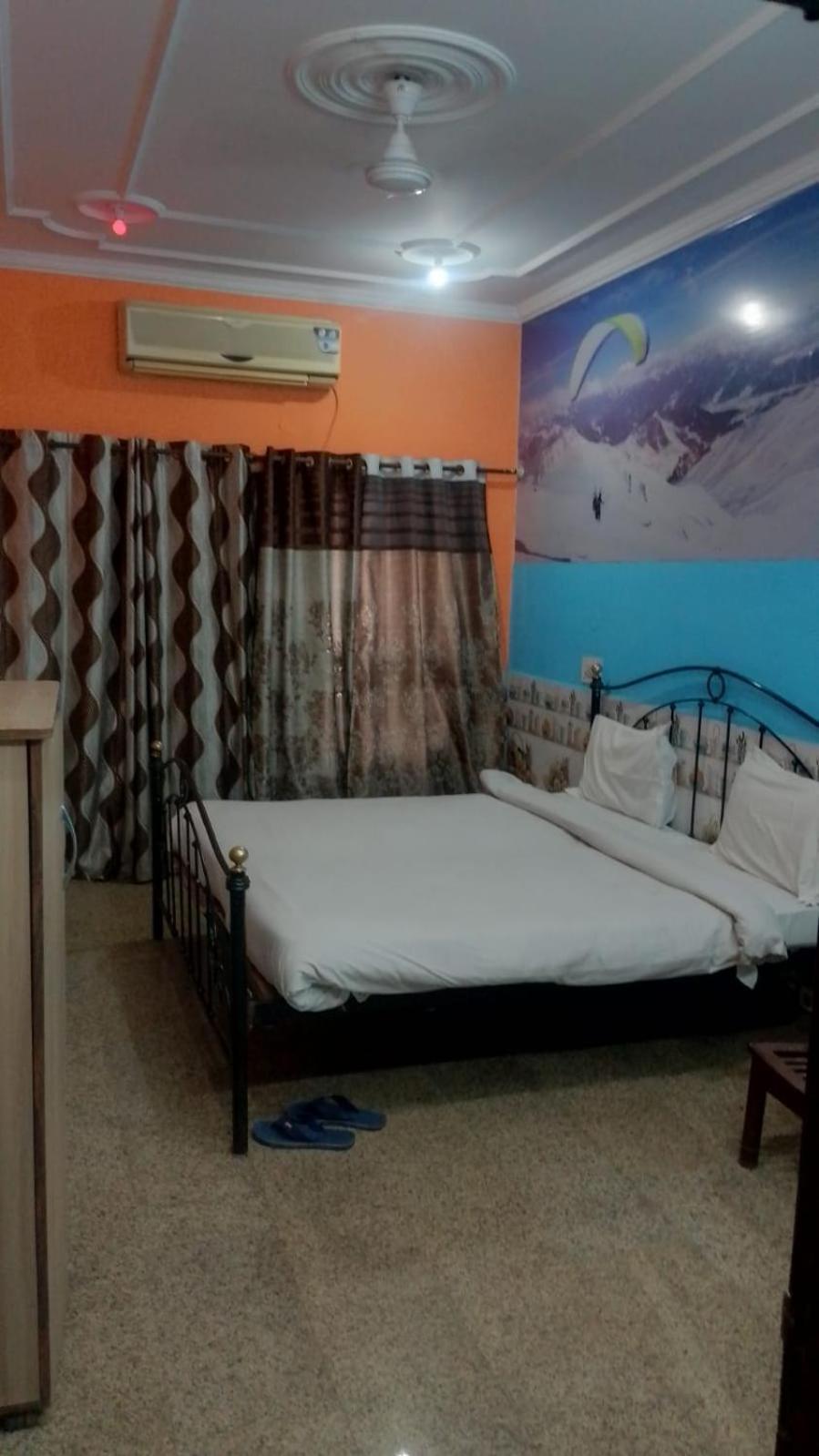 Hotel New Apple Rose Chandigarh Near Railway Station Dariya Uco Bank Ke Pass Room photo
